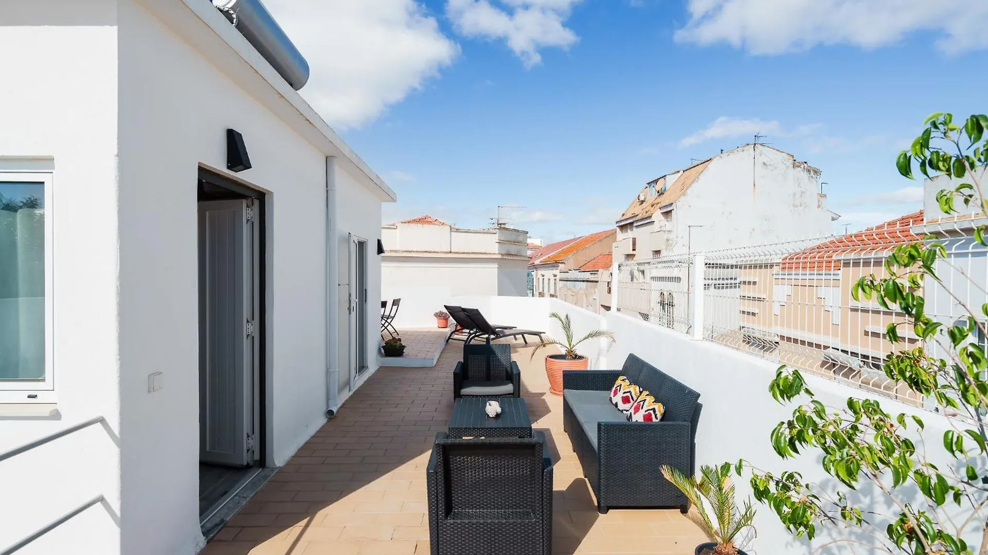 Spacious Stylish Apartment Portimao Portugal